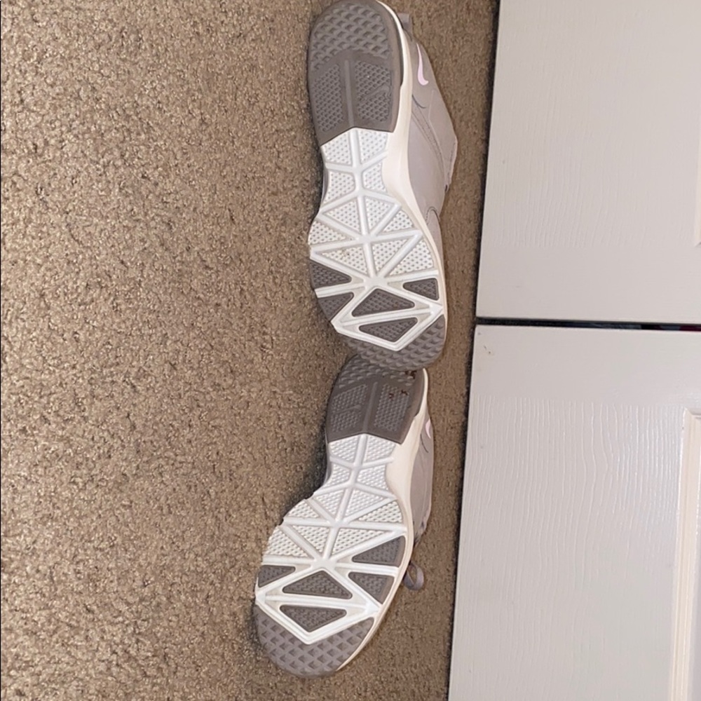 Nike sneakers - Picture 3 of 5